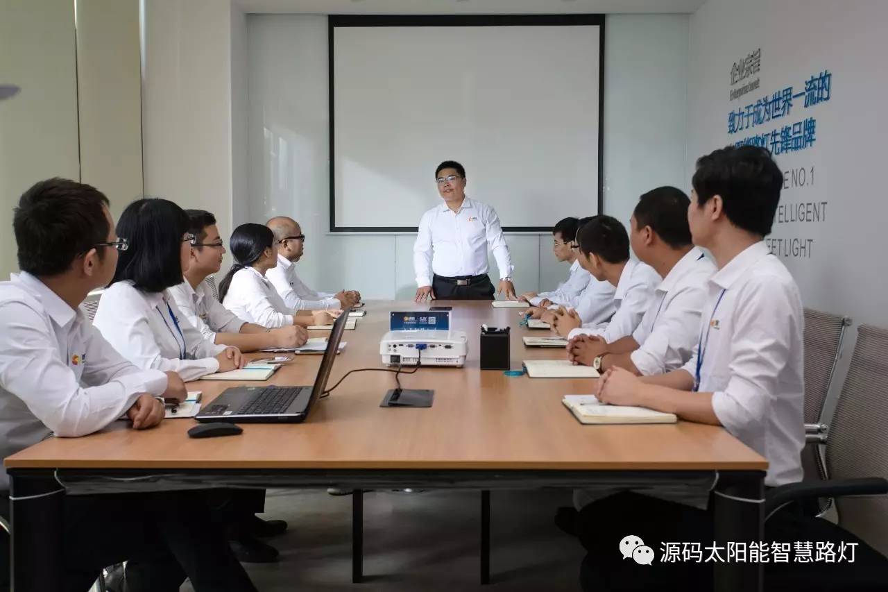 太陽能路燈，太陽能路燈廠家，道路照明，光伏照明，太陽能平板燈